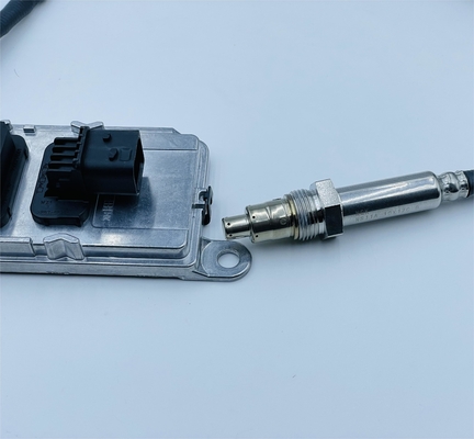 مستشعر أكسيد النيتروجين Nox 24 فولت لشاحنة Hyundai Oem 29650-84300 5wk97303