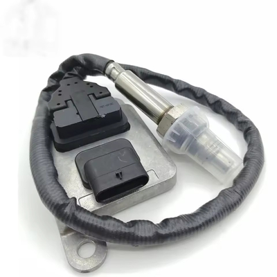 مستشعر أكسيد النيتروجين 12 فولت مستشعر NOX لشركة IVECO OEM 5WK96791A 5801881001